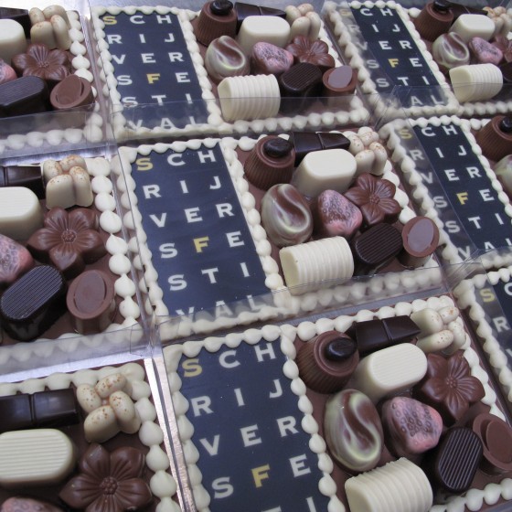 Chocolade plateau logo en bonbons